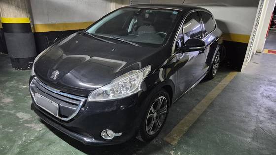 PEUGEOT 208 1.6 GRIFFE 16V FLEX 4P AUTOMÁTICO